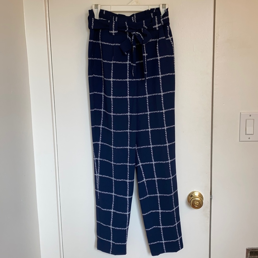 Express, high rise pants in size 4 Regular.
